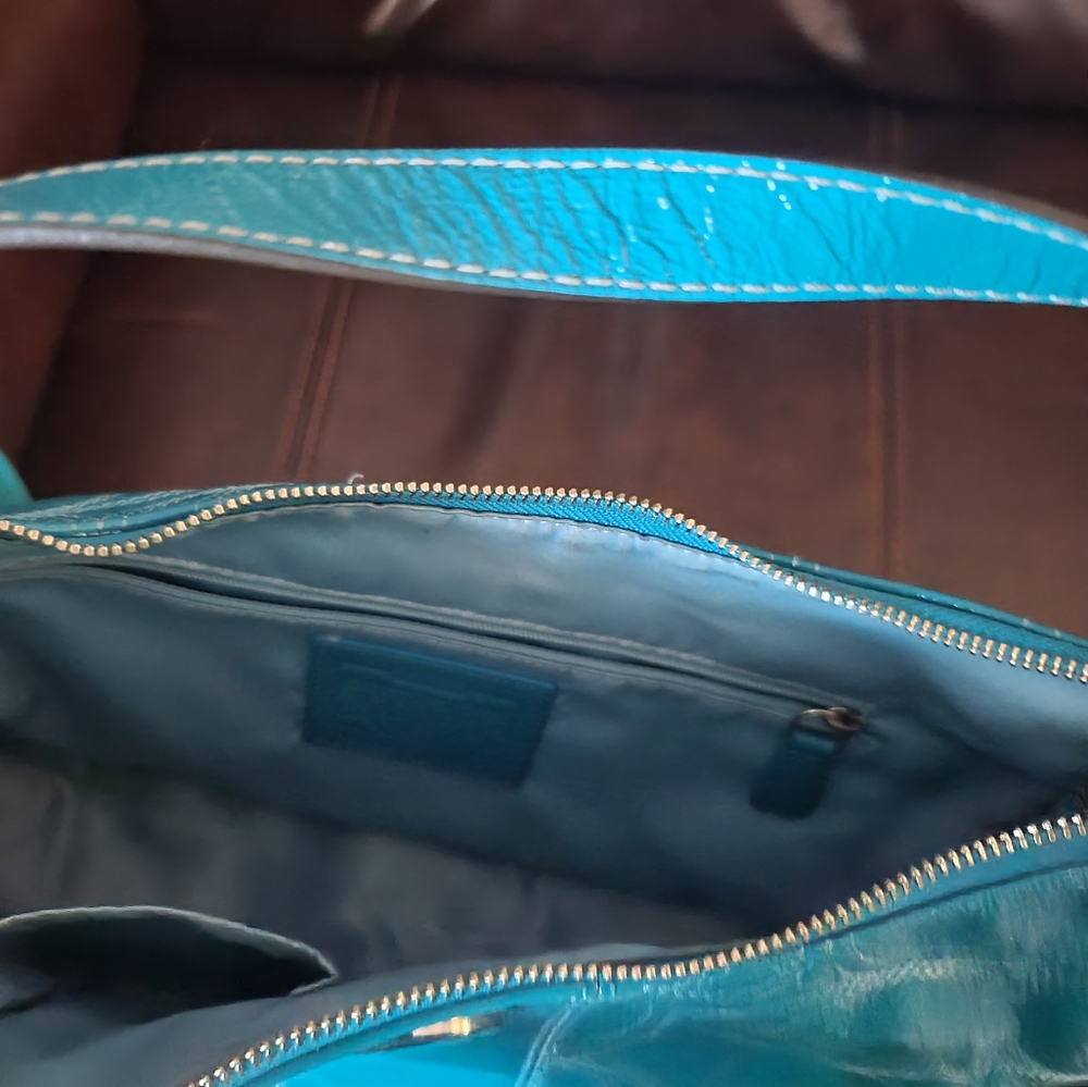 Coach purse - Picture 4 of 6